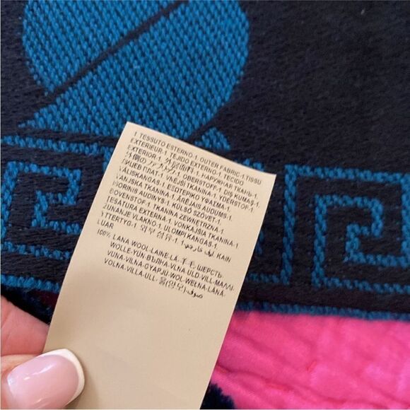 Versace 100% wool Black and Teal Patterned Scarf, 71 x14 inch - Picture 7 of 7